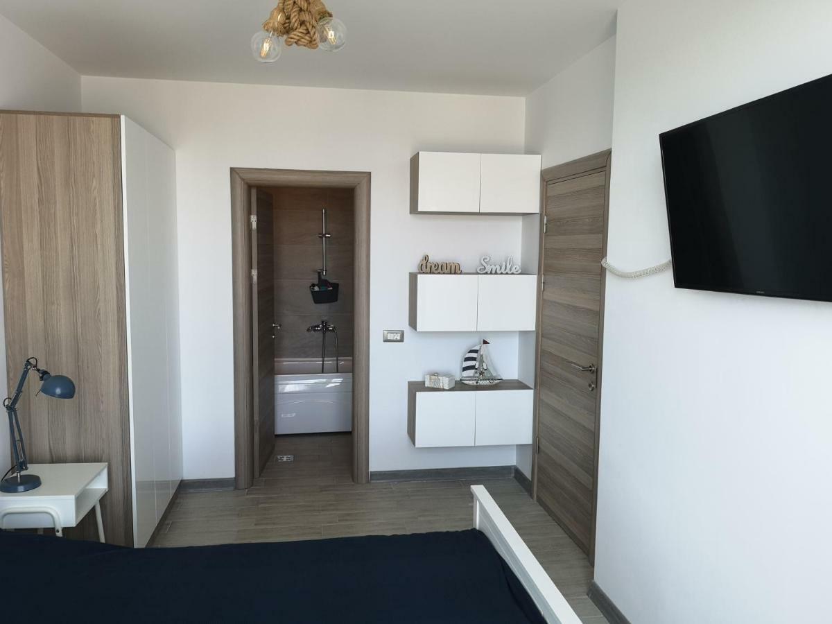 Relax Inn Apartment Navodari Exterior photo